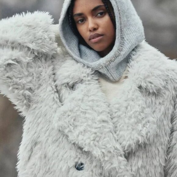 NWT ANTHROPOLOGIE OVERSIZED WHITE FAUX FUR JACKET LARGE - Picture 5 of 5